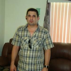 Meet your Posher, Amancio